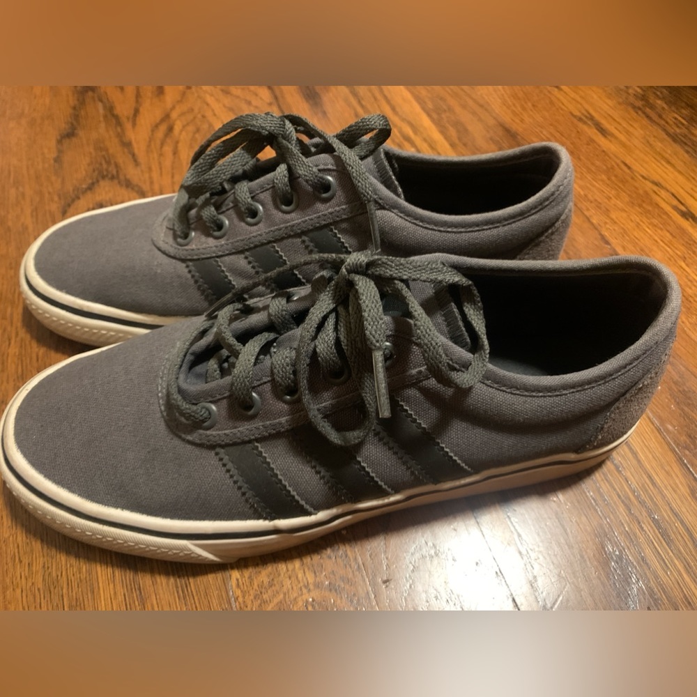 adidas women tennis shoes black grey